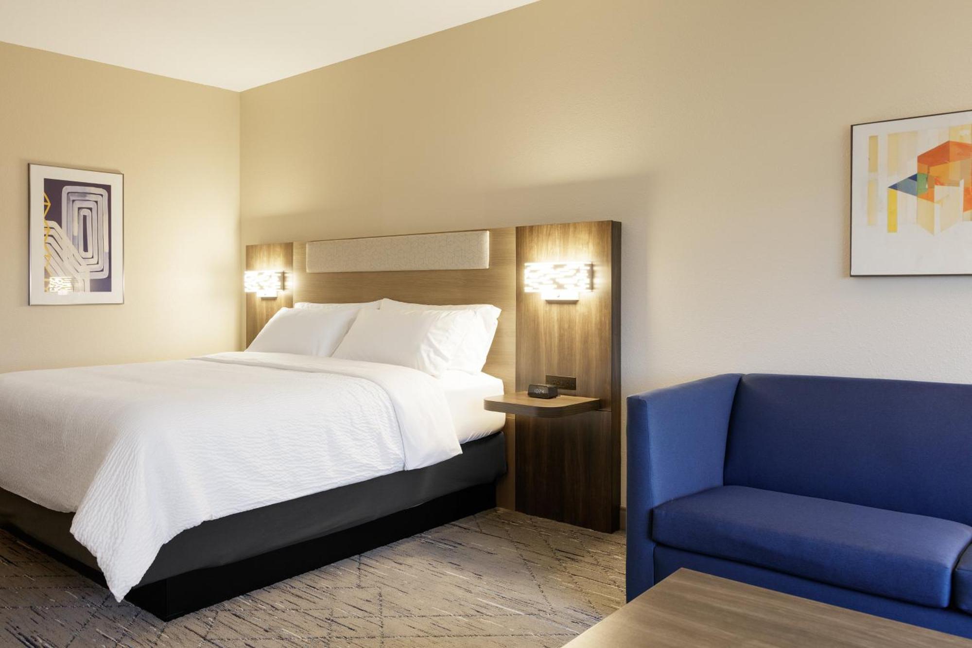 Express Market Center By Ihg 3*