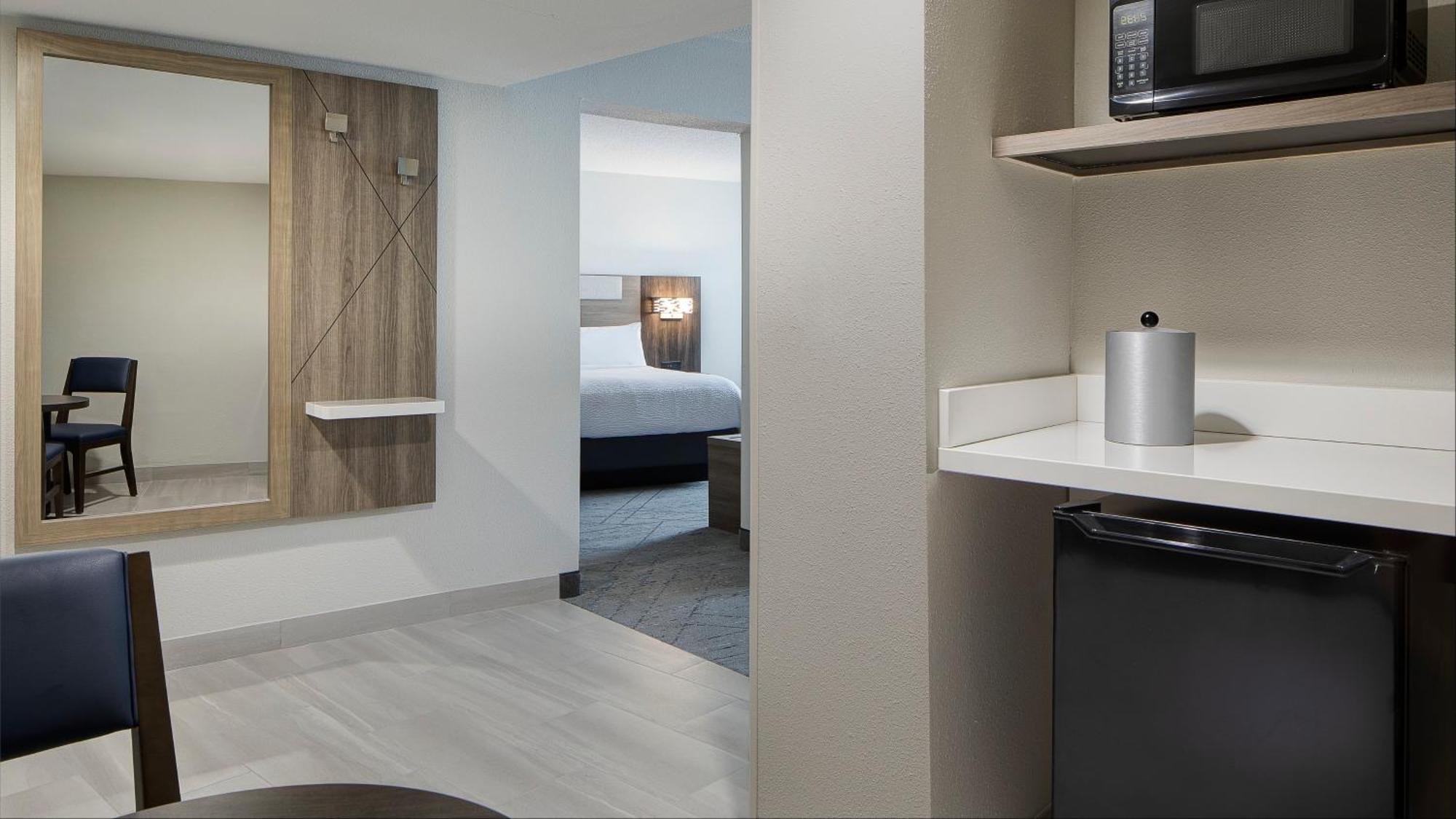 Hotel Express Market Center By Ihg 3*