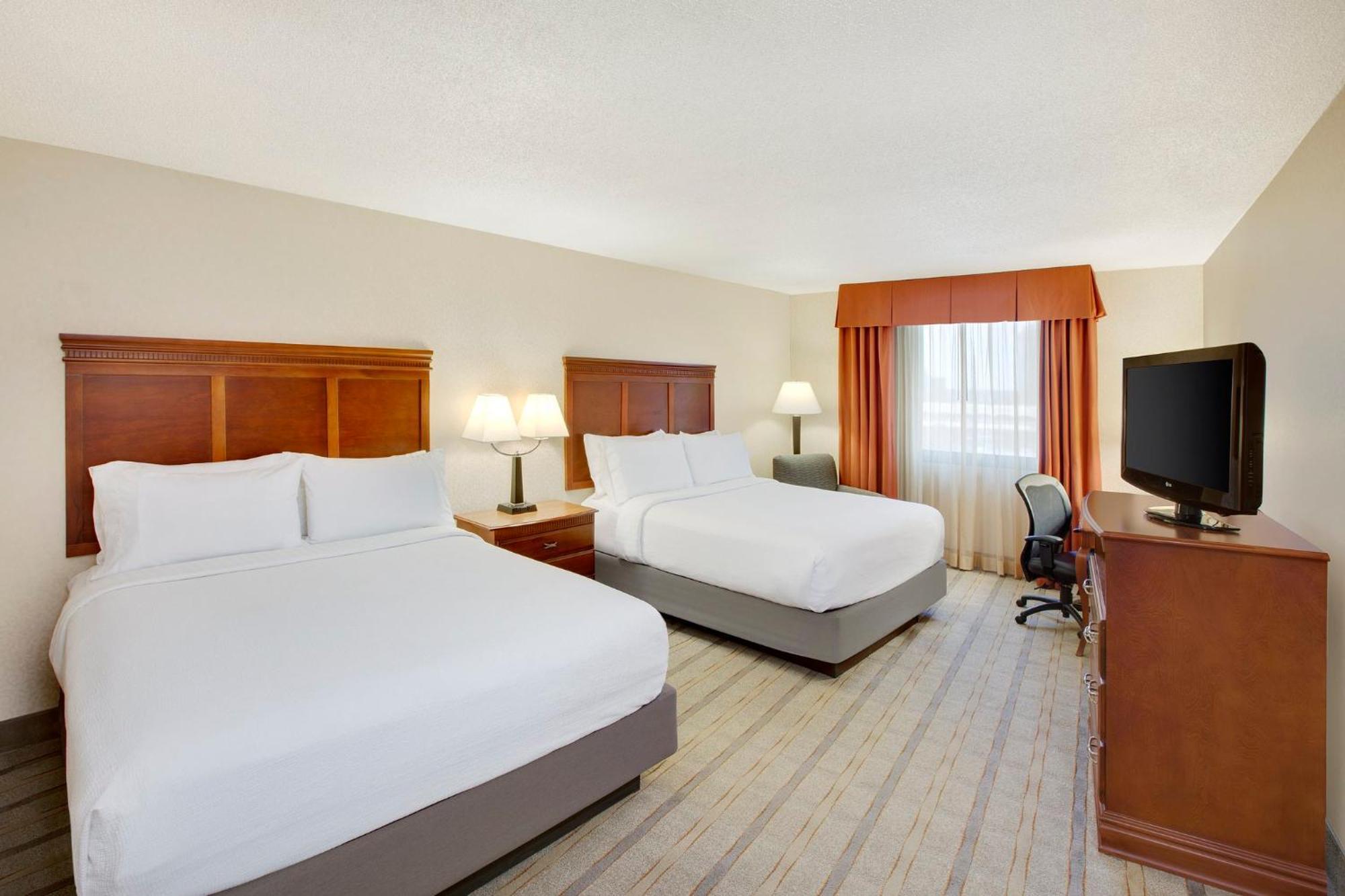 Hotel Express Market Center By Ihg 3*